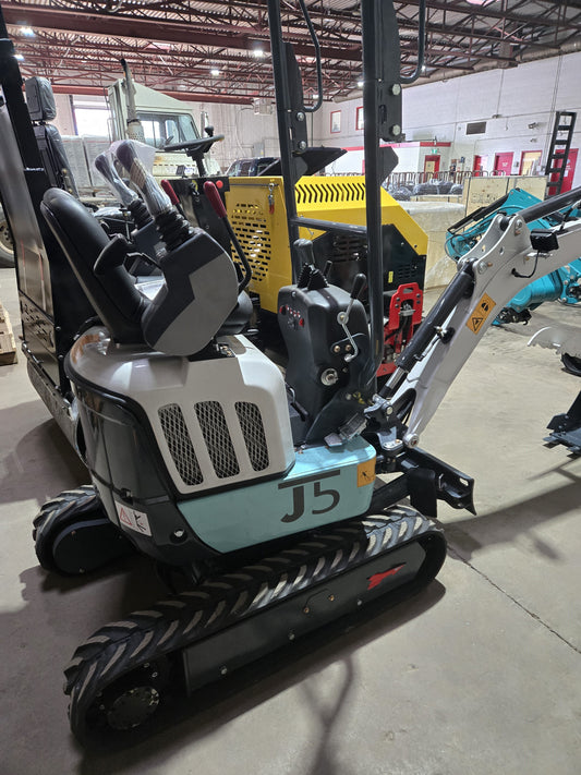 JoyT5 Machinery Blog main picture, a JT5200 2 Ton excavator by JoyT5 with the text "Imported Excavators" on top and "Are they worth it?" on the bottom