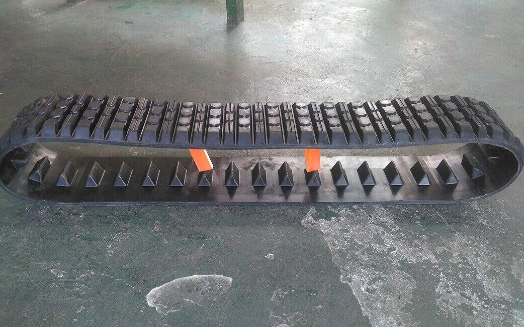280x101.6x37 skid steer rubber track for ASV RC30 RT25 RT30 and Terex PT30 showing heavy duty traction design for compact track loader use in Canada