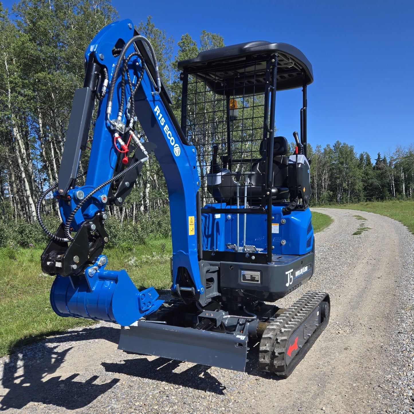 Rippa R15 Mini Excavator for Sale – JoyT5 Compact Excavator for Construction and Landscaping
