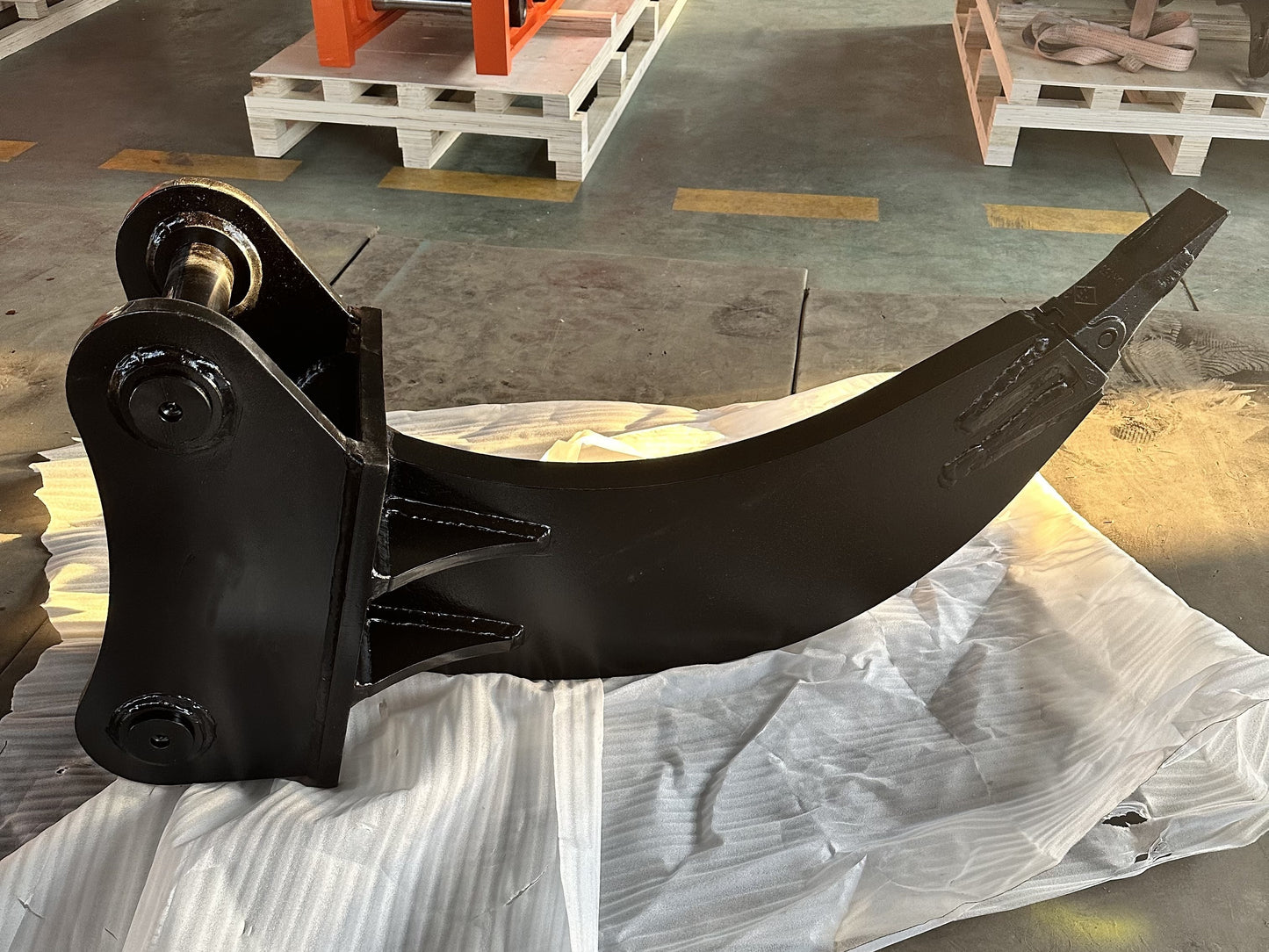 High strength excavator single tooth ripper attachment for breaking hard ground, frozen soil, and rock