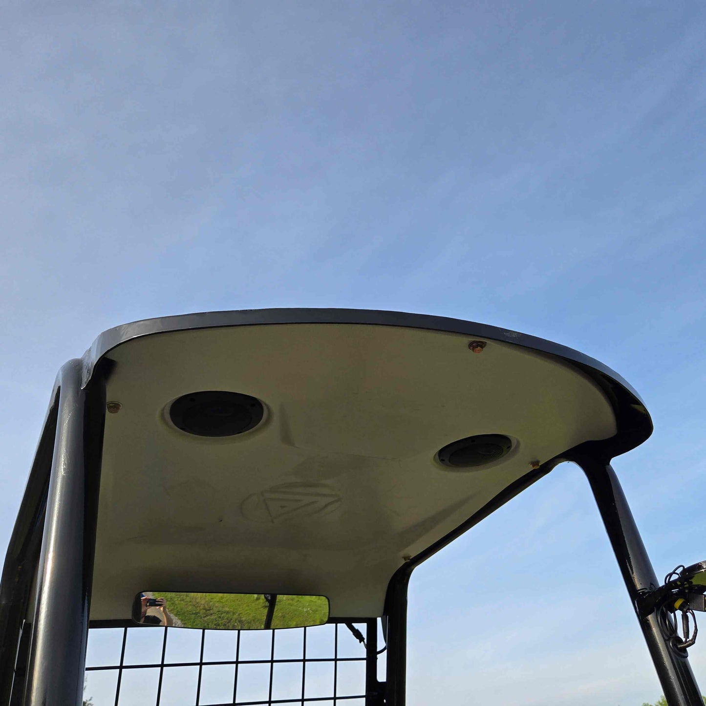 JoyT5 Rippa R18 Mini Excavator for Sale – Strong cabin roof design for operator safety