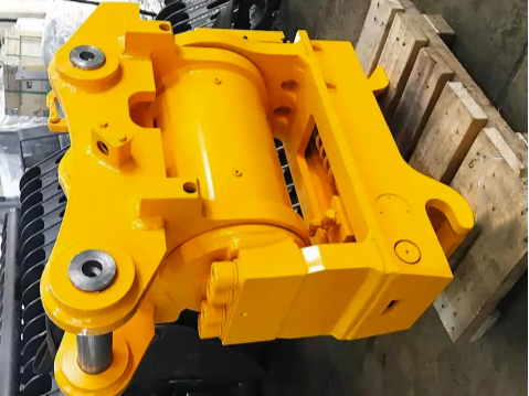 JoyT5 yellow hydraulic excavator quick hitch coupler – heavy-duty attachment for 1 to 40-ton machines, providing fast and safe excavator attachment changes in Canada.