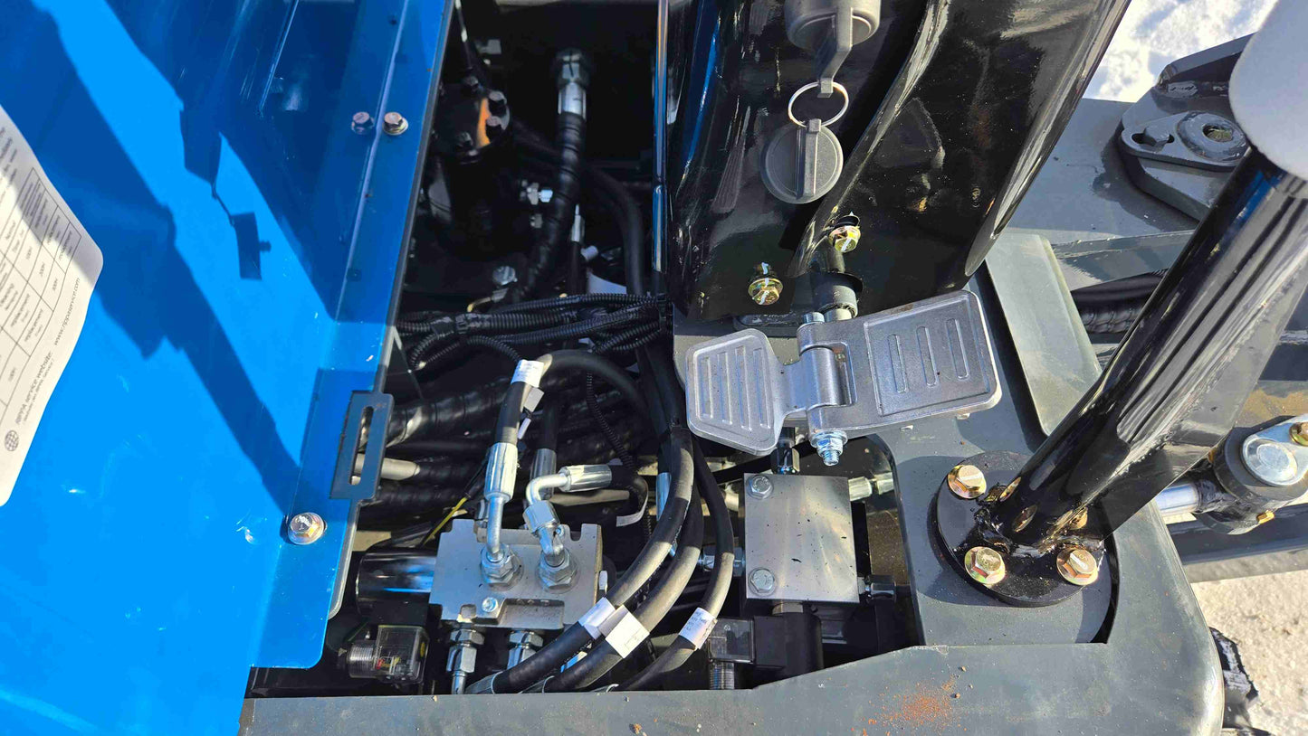 Rippa R10 Mini Excavator hydraulic control valve, hose connections and lever base