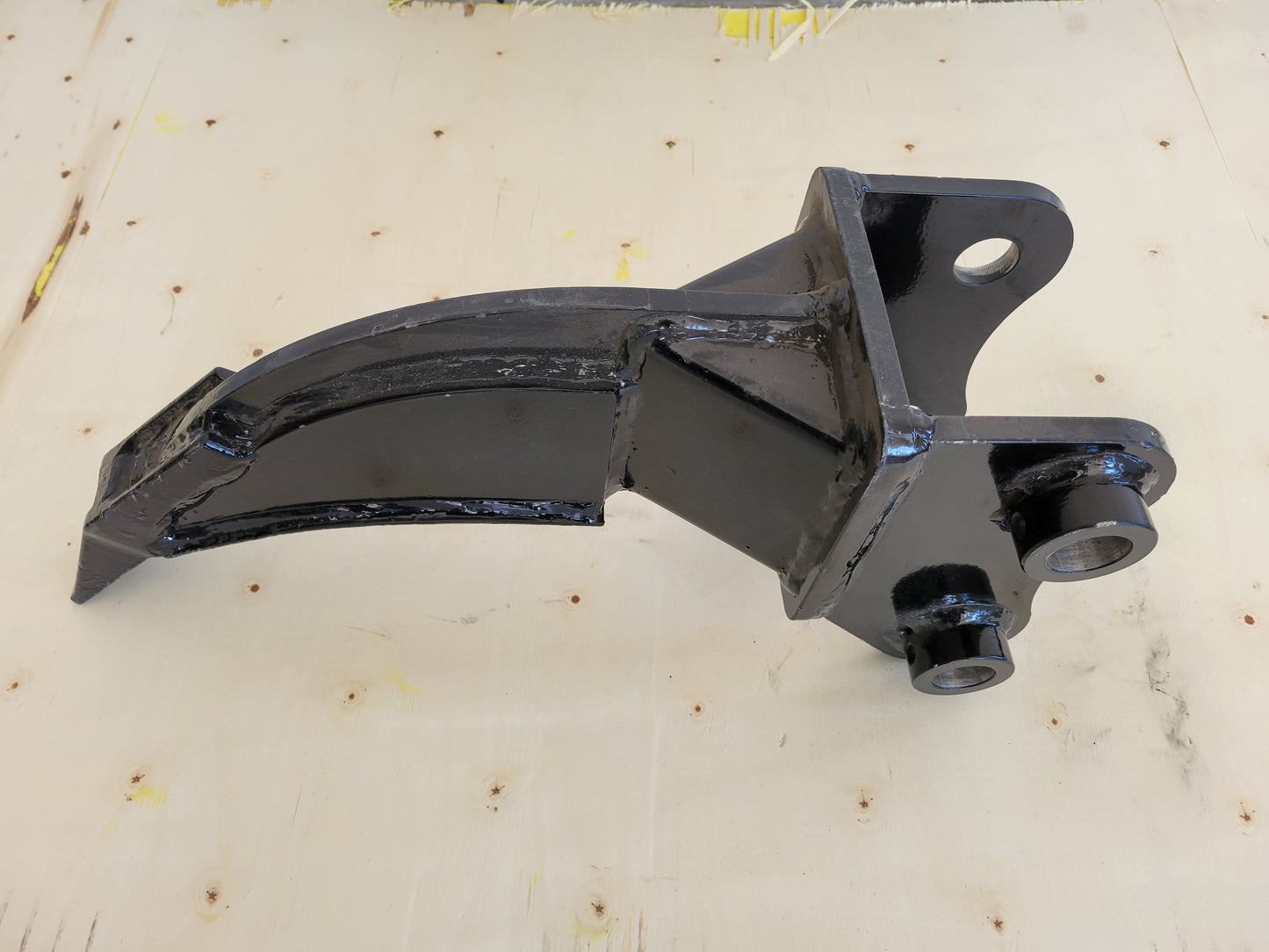 Heavy duty excavator ripper attachment with reinforced single tooth for breaking rocks, hard soil, roots, and frozen ground
