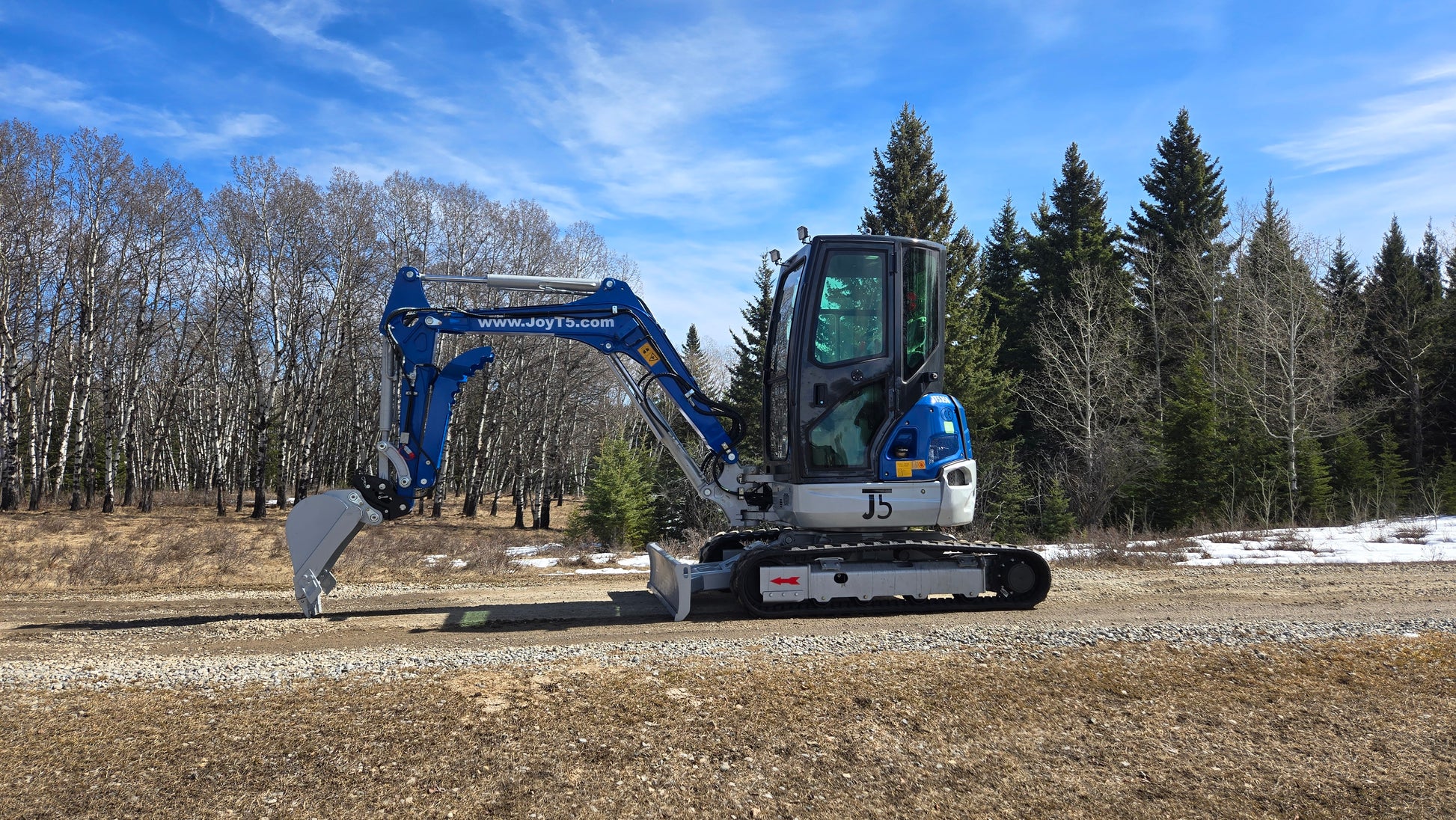 JT5350 3.5 ton mini excavator with Kubota engine operating at forest worksite Canada compact excavator for road building and construction work

