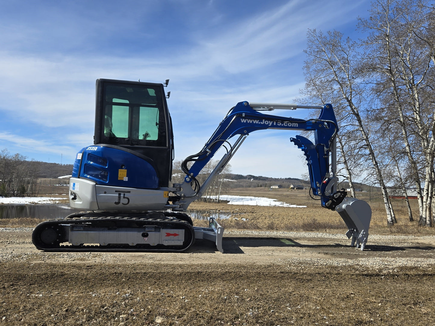 JT5350 3.5 Ton Excavator for sale in Canada and United States | JoyT5