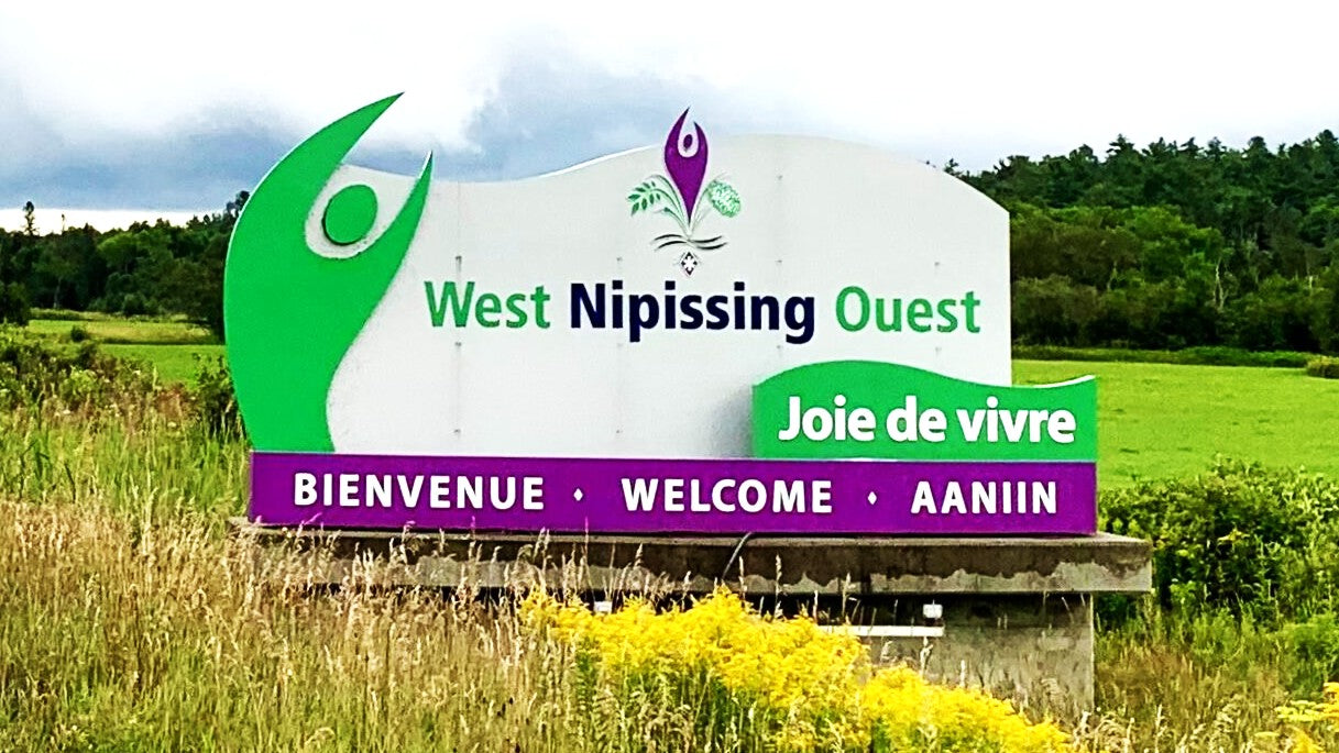 JoyT5 and Rippa Excavators for sale in Sturgeon Falls, Ontario, Canada