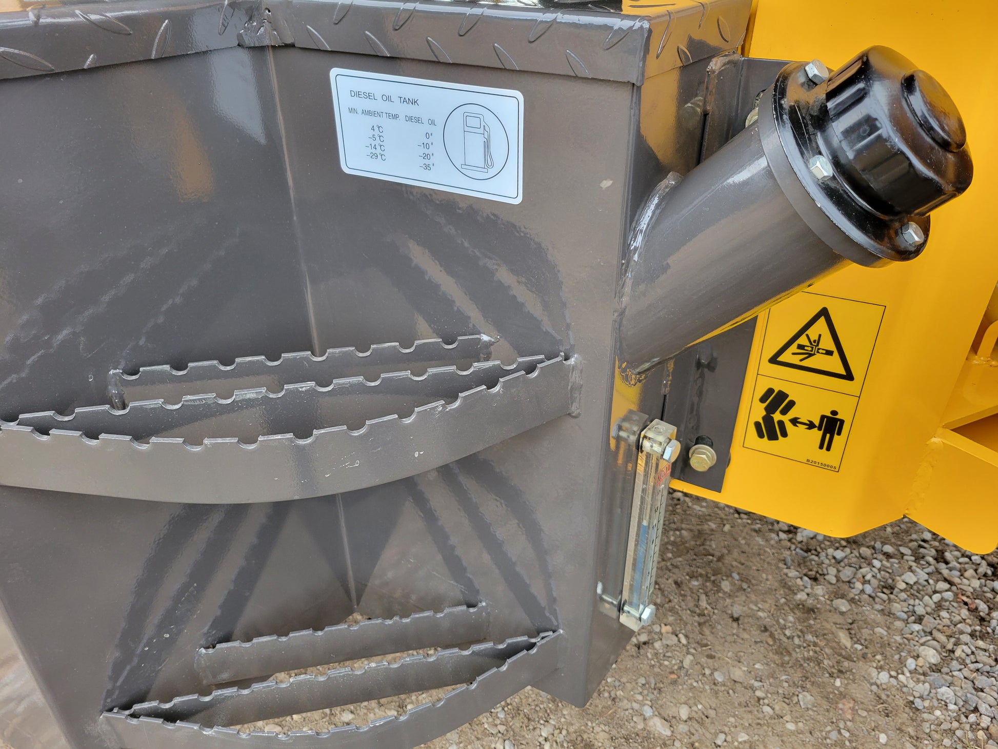 JT5WL1200 Compact Wheel Loader 1.2 Ton for Sale in Canada showing diesel fuel tank with anti slip side steps for safe operation maintenance and construction use across Canada