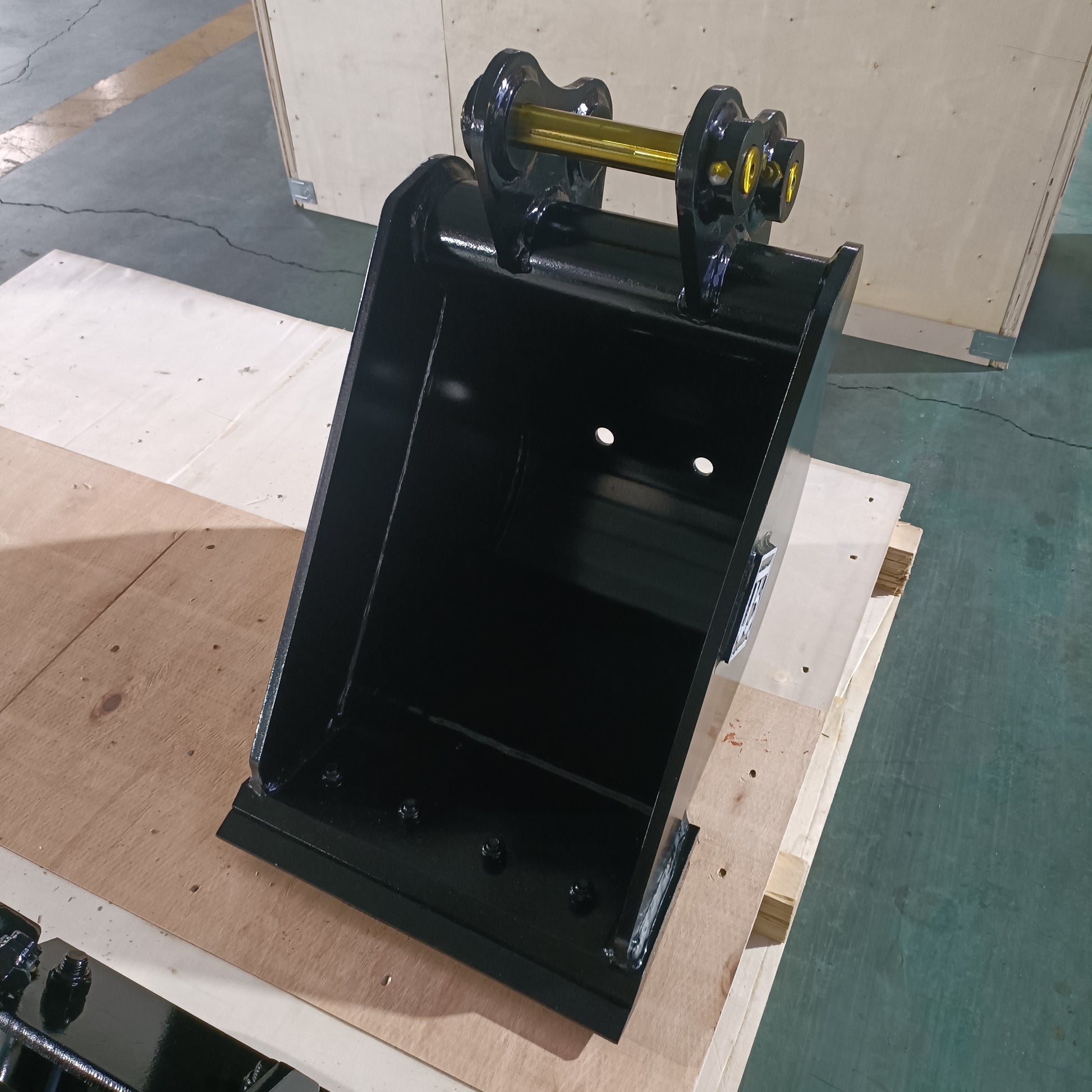 custom excavator bucket made in Canada heavy duty attachment for digging grading and construction equipment use

