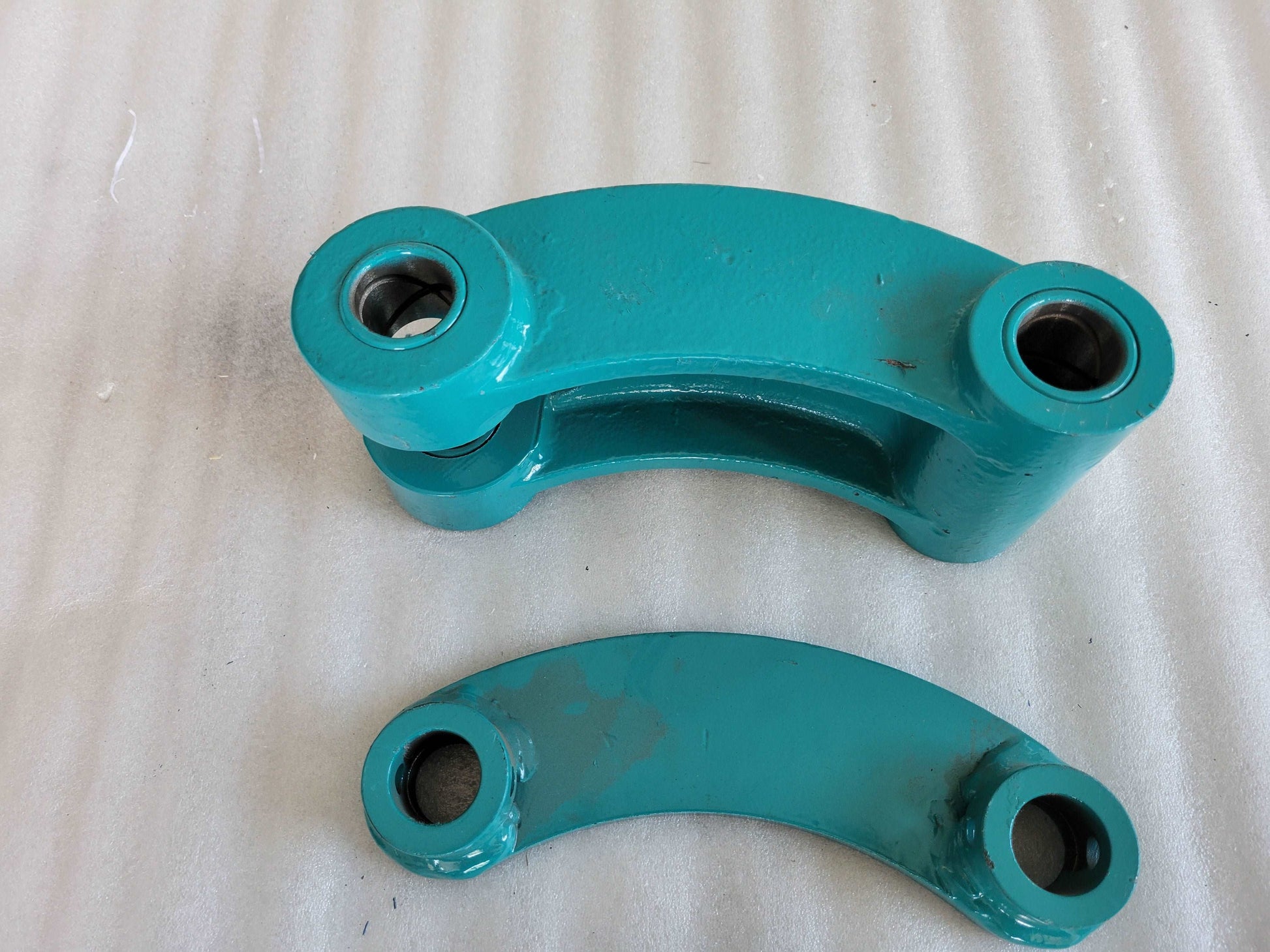 Excavator link arms for loader and construction machinery used as OEM replacement parts in heavy equipment across Canada