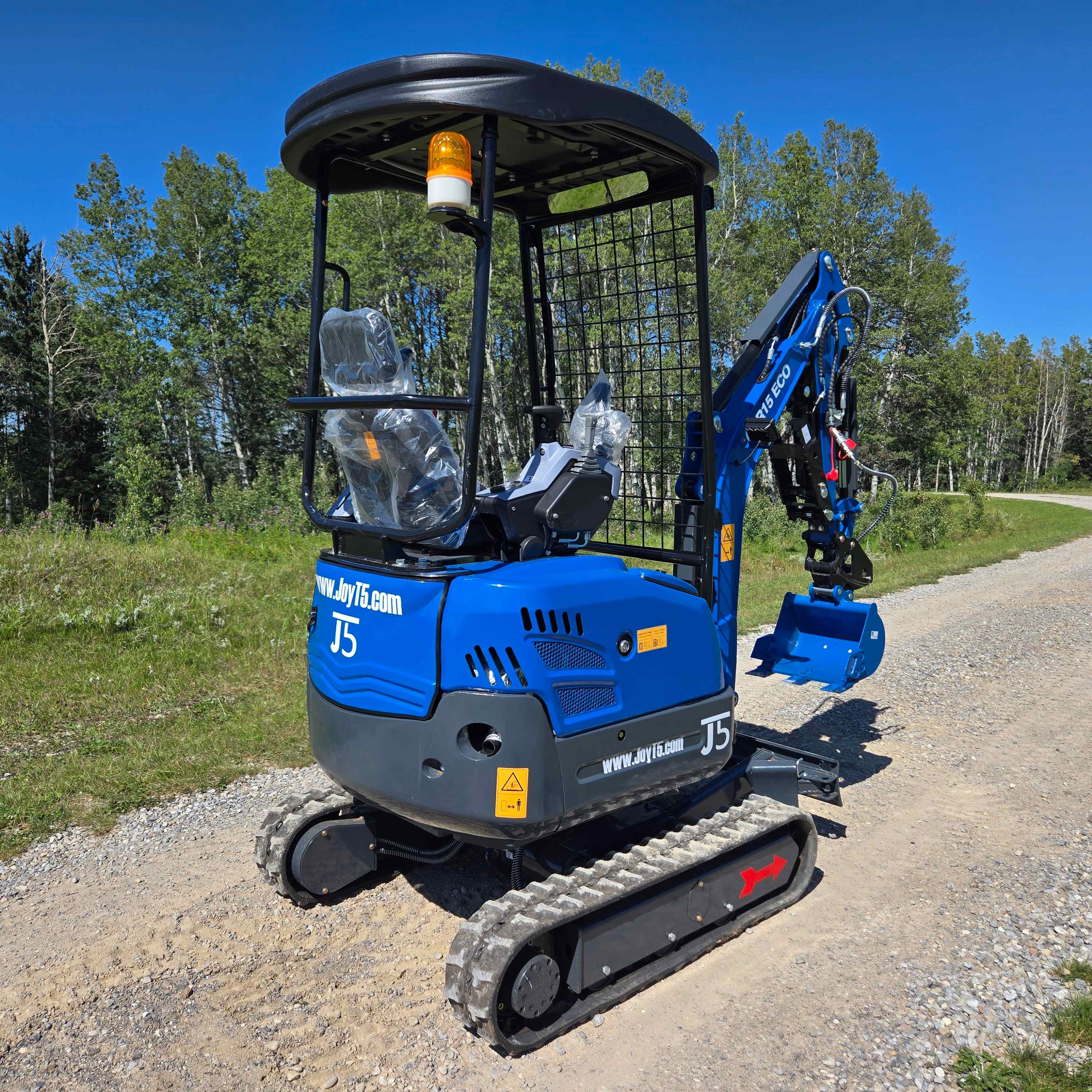 JoyT5 Rippa R15 1.5 ton mini excavator for sale in Canada compact digging machine powered by Kubota D722 engine rear close view used for landscaping residential excavation and small construction equipment projects