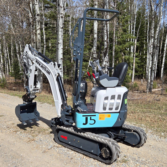 JT5120P 1.2 Ton mini excavator with Kubota D722 engine and pilot controls for sale. Compact zero tail excavator with extendable tracks and side swing boom for tight construction sites in Canada and USA.
