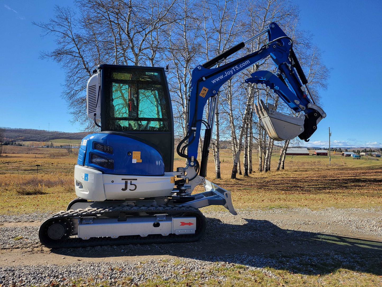 JT5350 3.5 ton mini excavator for sale in Canada powered by Kubota engine compact zero tail swing design ideal for small construction projects
