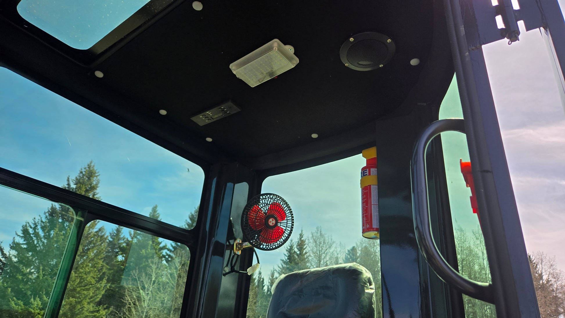 JT5350 3.5 ton mini excavator cab interior with skylight safety fan and fire extinguisher for construction in Canada JoyT5 full cab mini digger comfort features