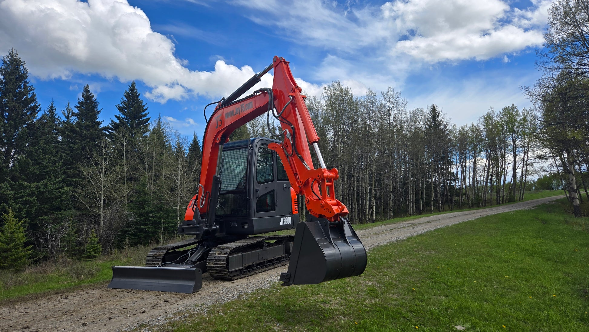 JT5600 6 ton mini excavator for sale in Canada powered by Yanmar engine compact construction machine on gravel road durable small excavator for landscaping and infrastructure projects