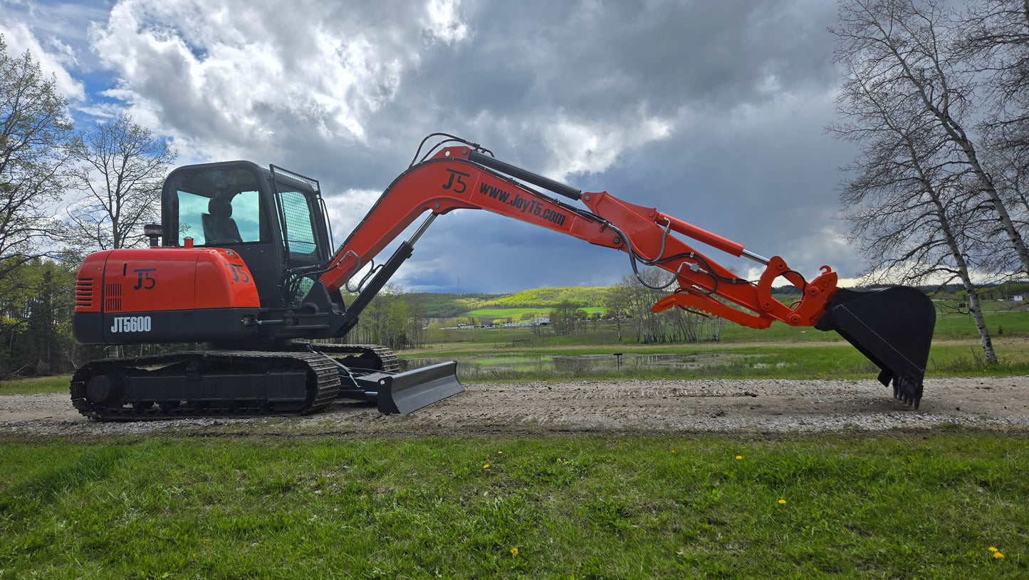 
JT5600 6 ton mini excavator for sale in Canada with Yanmar engine compact construction excavator standing on site durable small digger for landscaping and building projects