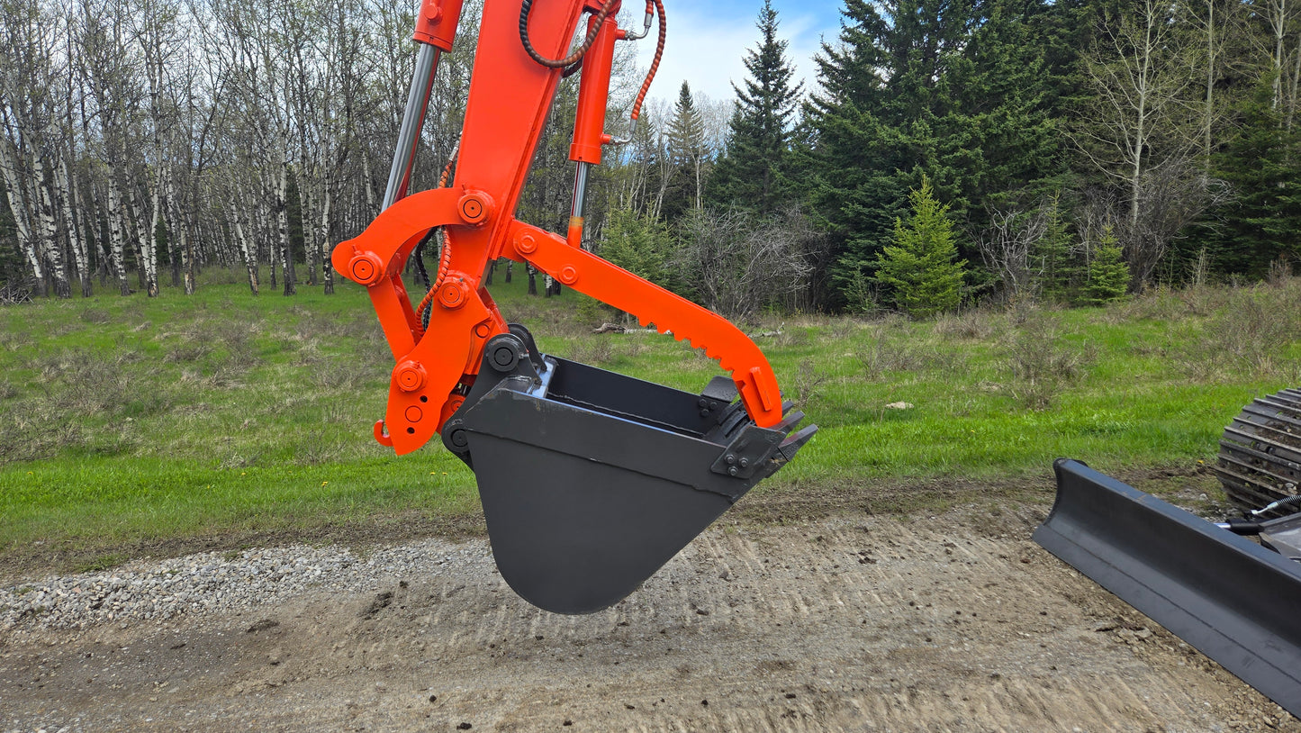 JT5600 6 ton mini excavator hydraulic bucket close up powered by Yanmar engine compact excavator attachment in Canada durable construction equipment for digging and landscaping work