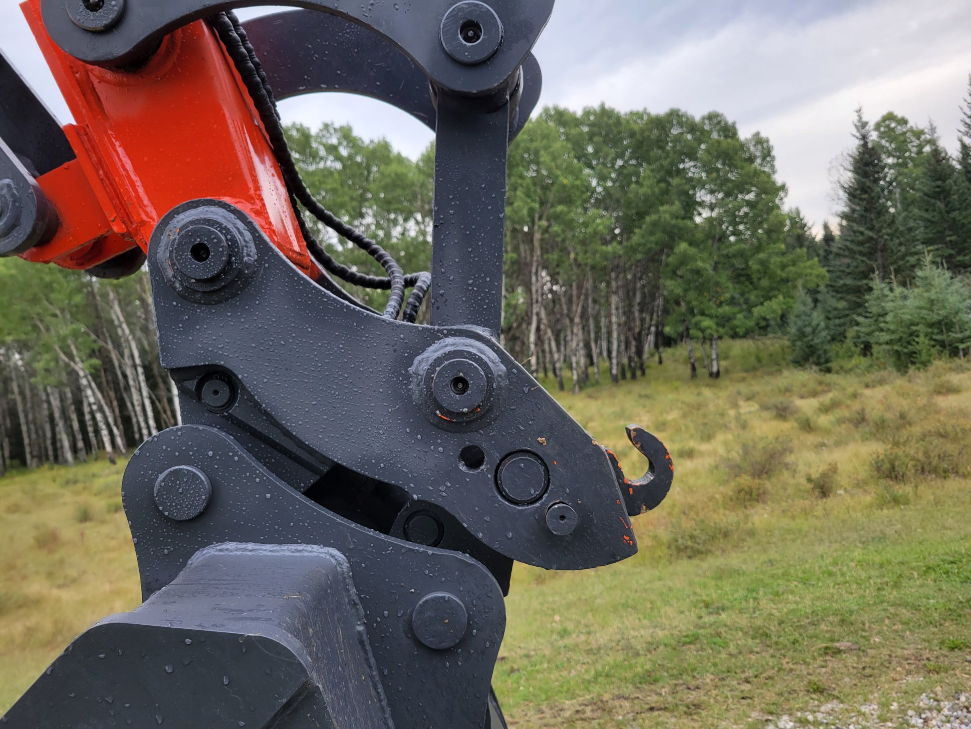 JT5600 6 Ton Mini Excavator with heavy-duty quick coupler attachment for fast bucket and tool changes