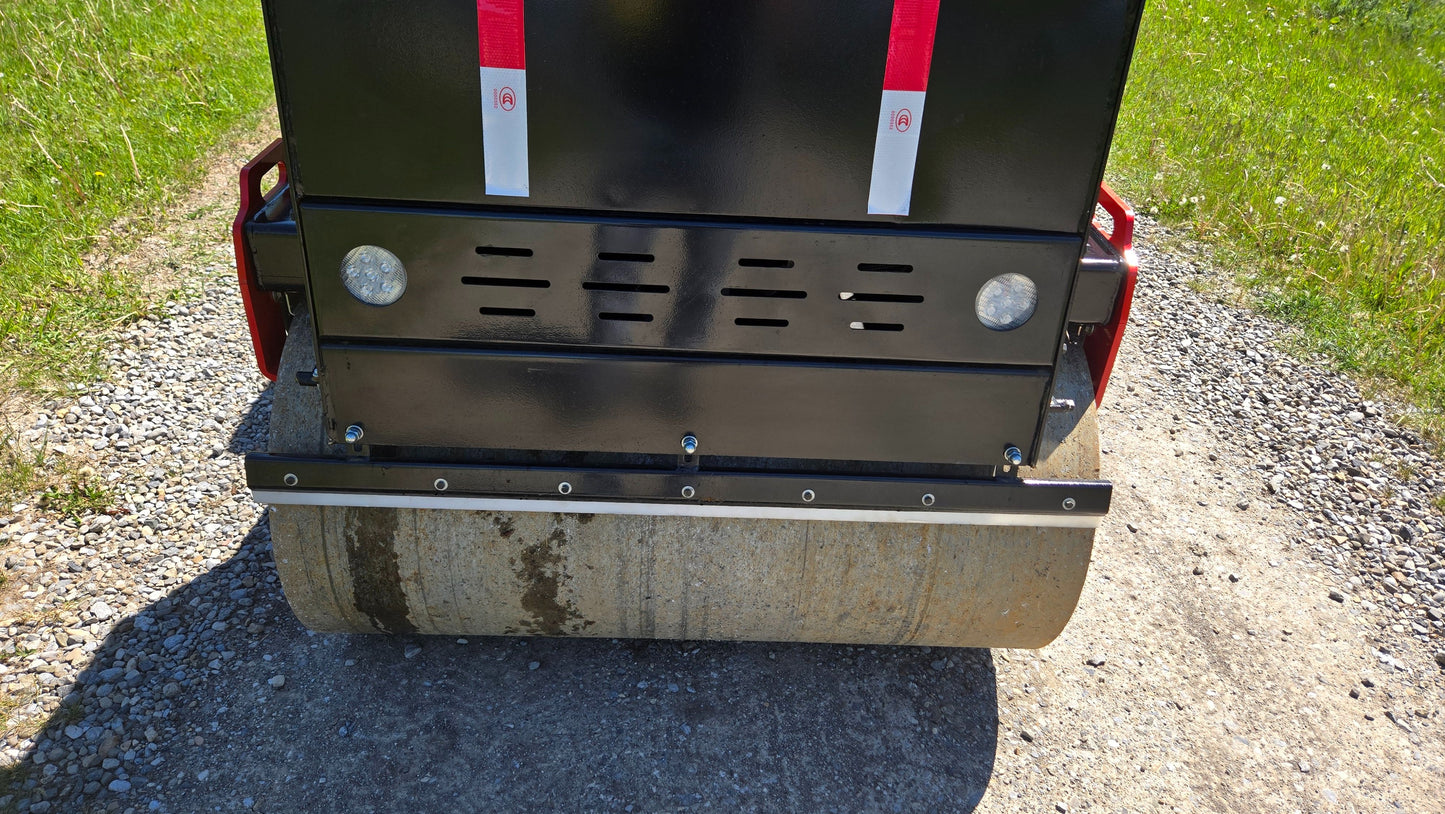 Rear drum and back panel view of JoyT5 JT5DR35 compact mini drum roller for asphalt and road construction