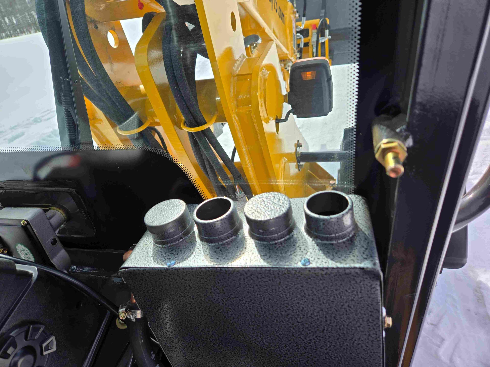JT5WL1000 Compact Wheel Loader 1 Ton 2200 lbs for Sale Canada cabin air vents and interior ventilation system.