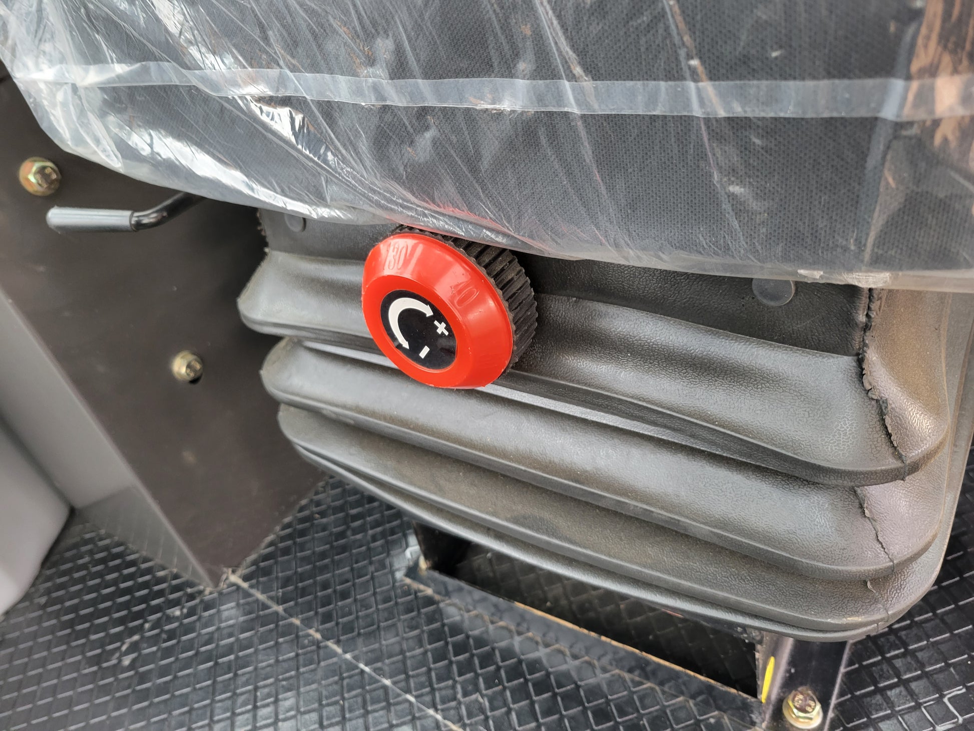 JT5WL1200 compact wheel loader operator seat suspension adjustment knob for comfortable driving and farm work in Canada