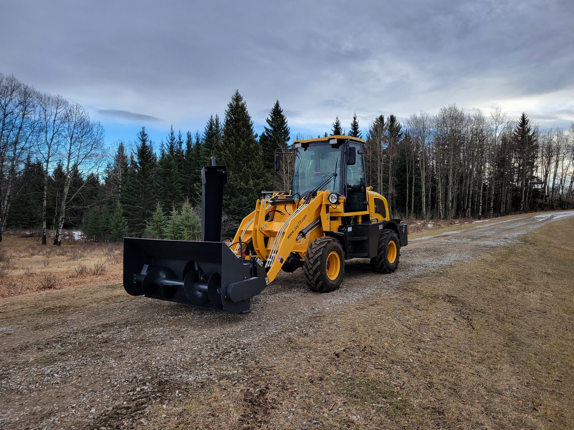 JT5WL1200 compact wheel loader with powerful snow blower attachment, 1.2 ton 2650 lbs mini loader for sale in Canada, ideal for snow removal, farming, and landscaping.
