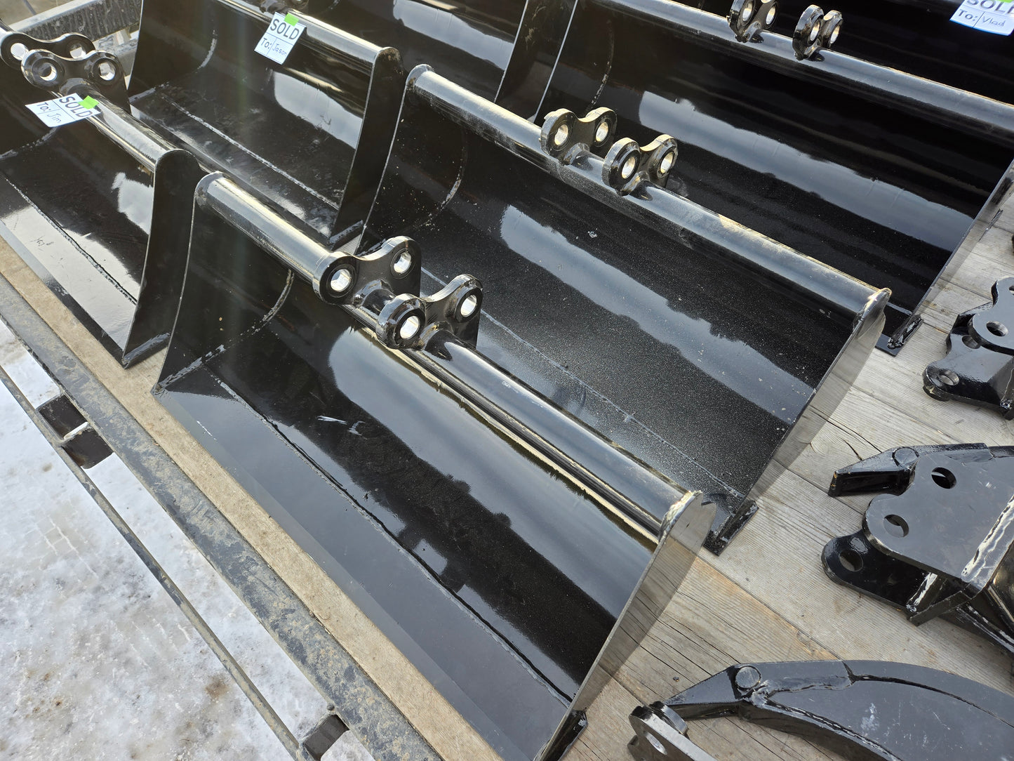 Mini excavator digging buckets with 90x92x25mm mount pattern compatible with Agrotk and FF Industrial attachments in Canada used for compact construction and landscaping