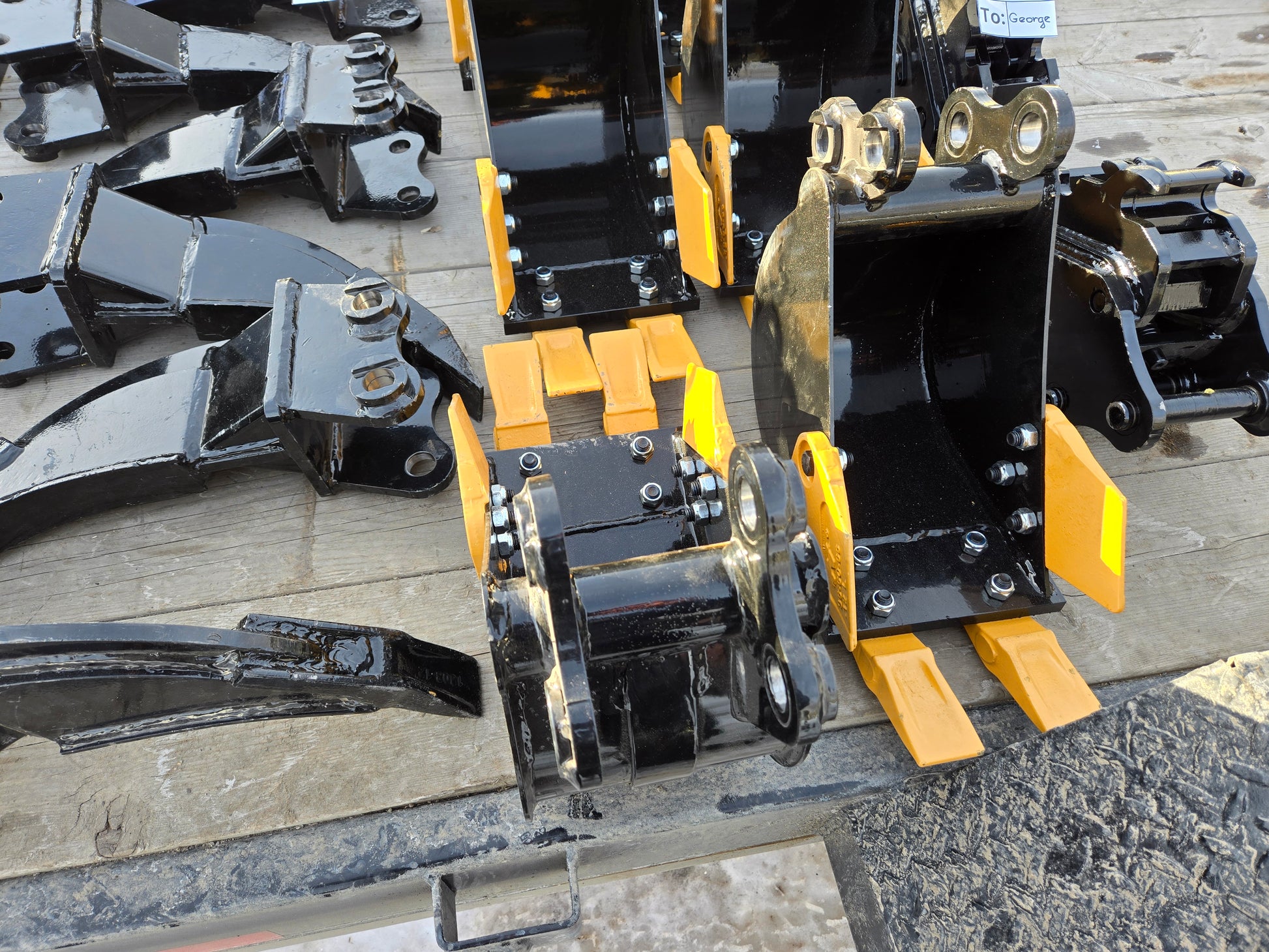 Mini excavator digging buckets and ripper attachments with 90x92x25mm mount pattern for Agrotk and FF Industrial in Canada used for compact excavation and demolition work

