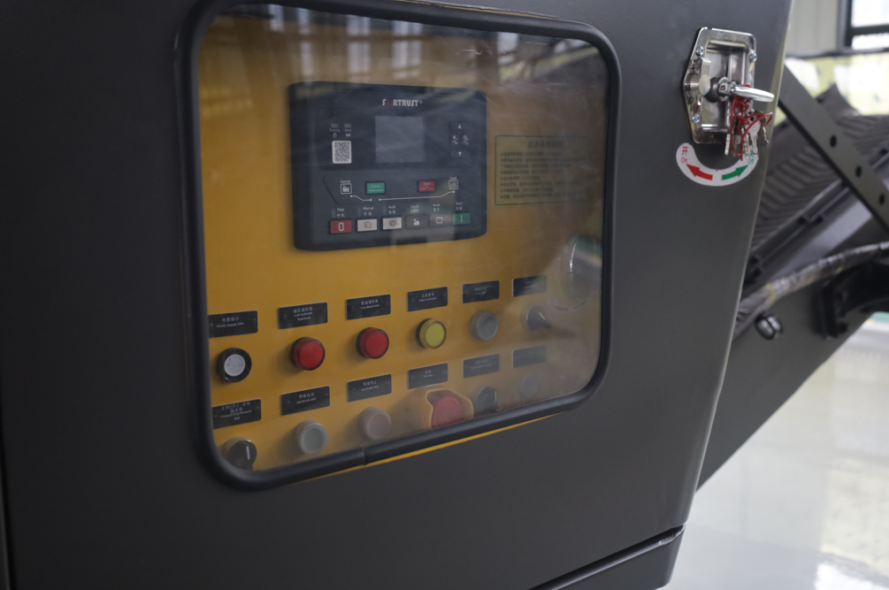 control panel of mini mobile crusher in Canada showing compact tracked crusher operation system for construction demolition recycling equipment
