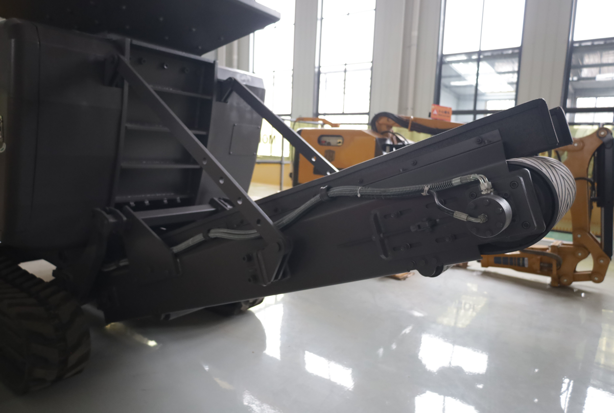 conveyor system of mini mobile crusher in Canada showing compact tracked crusher design for construction demolition recycling and onsite crushing work