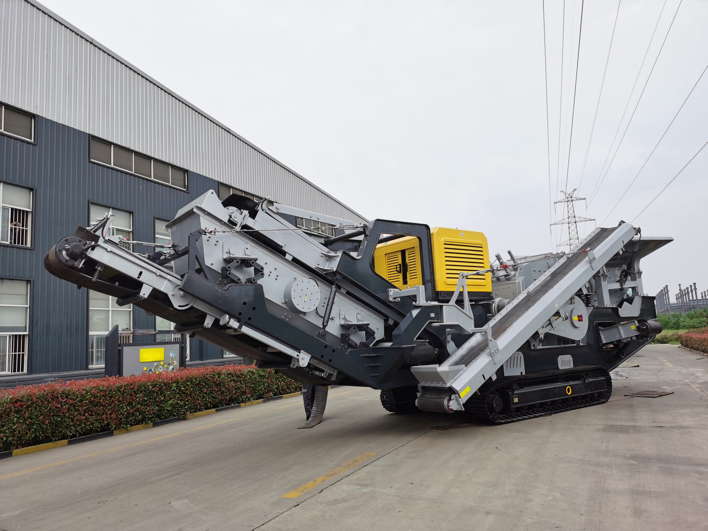 portable mobile impact crusher for sale in Canada showing tracked crushing plant designed for mining recycling and aggregate production work


