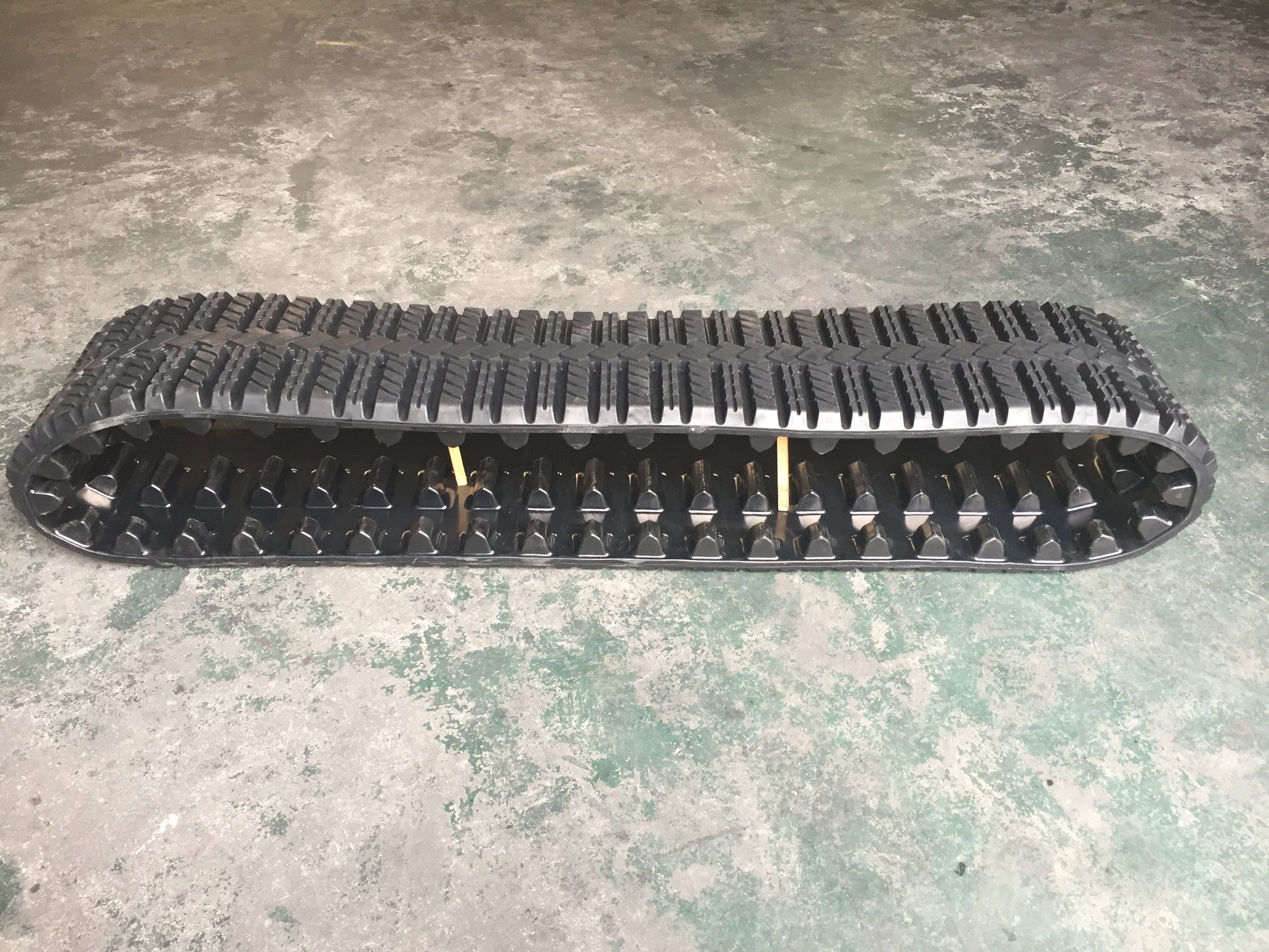 Durable skid steer rubber tracks 381x101.6x51 with steel cord, compatible with ASV VT70 and Terex PT70 loaders, heavy duty replacement tracks for sale in Canada.