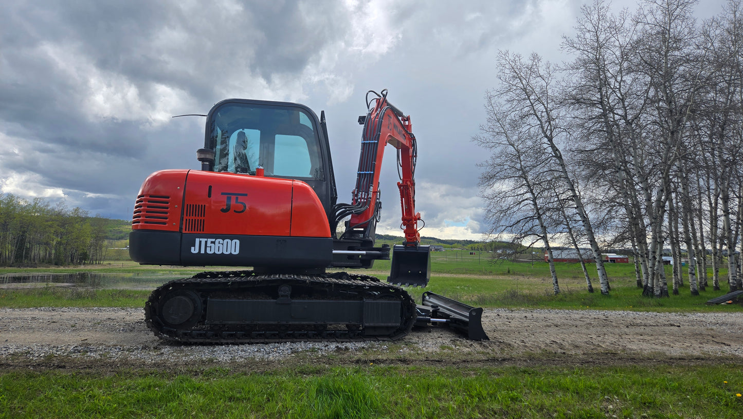 JT5600 6 ton mini excavator with Yanmar engine for sale in Canada – durable compact excavator for construction and landscaping projects